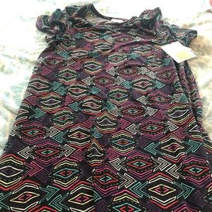 NWT LuLaRoe Carly Dress. XXS adult or size 12 JR 🎁🌲🎁